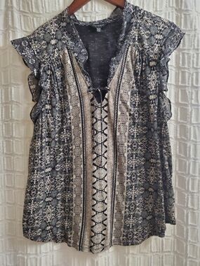 Women’s Black and Cream Printed Ruffle Sleeve Top